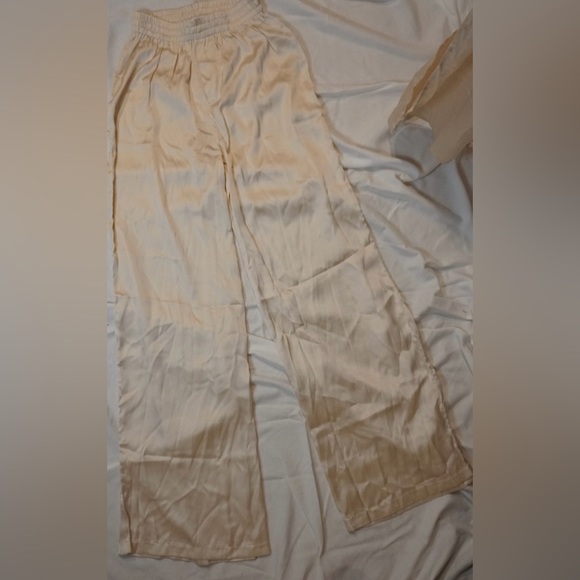 Silk robe with pants set - Picture 11 of 11